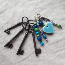 Grigri bijoux de sac, porte clefs coeur, couleur bleu azur