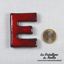 Lettre E en céramique