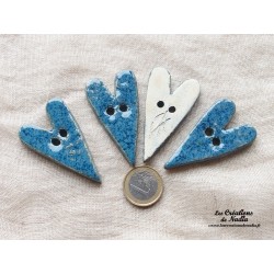 Bouton coeur allongé bleu en céramique
