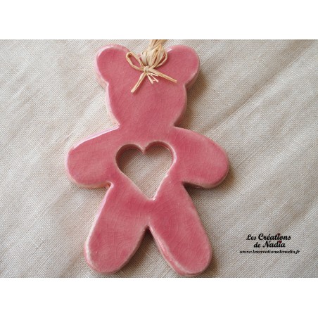 Ourson en céramique de couleur rose bonbon Ourson en céramique de couleur rose bonbon