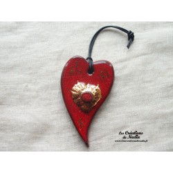 Coeur allongé en céramique couleur or et rouge piment, à suspendre