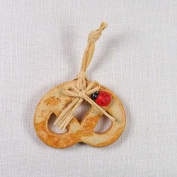 Mini bretzel en céramique, couleur pain d'épice