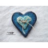 Broche coeur en céramique turquoise