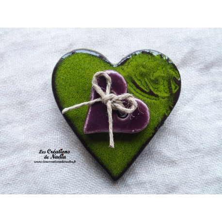 Broche coeur en céramique vert reinette