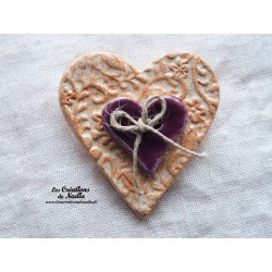 Broche coeur en céramique vanille