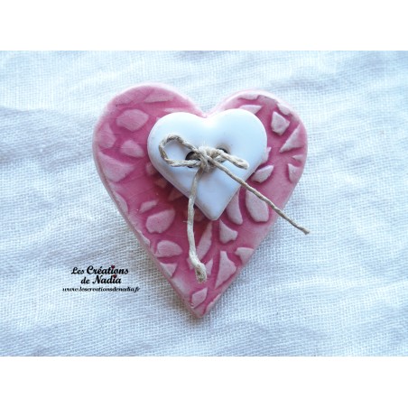 Broche coeur en céramique couleur rose