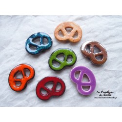 Magnet bretzel couleur pain d'épice