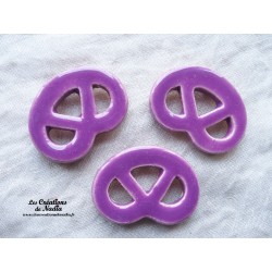 Magnet bretzel couleur lilas