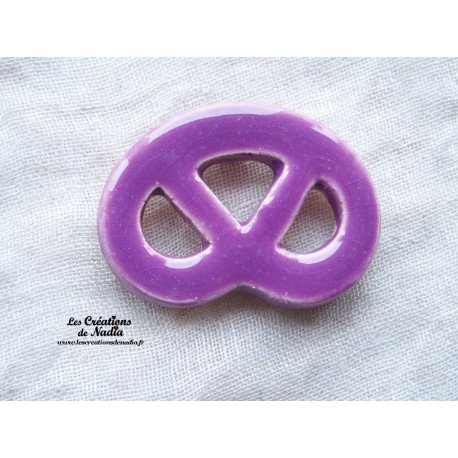 Magnet bretzel couleur lilas