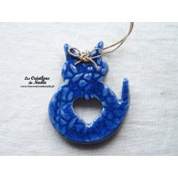 Petit chat couleur bleu outremer en céramique