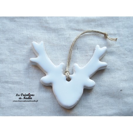 Tête de cerf blanc en céramique Tête de cerf blanc en céramique