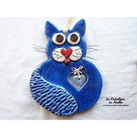 Chat en céramique couleur bleu outremer