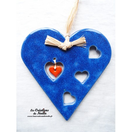Coeur en céramique Hansi bleu outremer, à suspendre