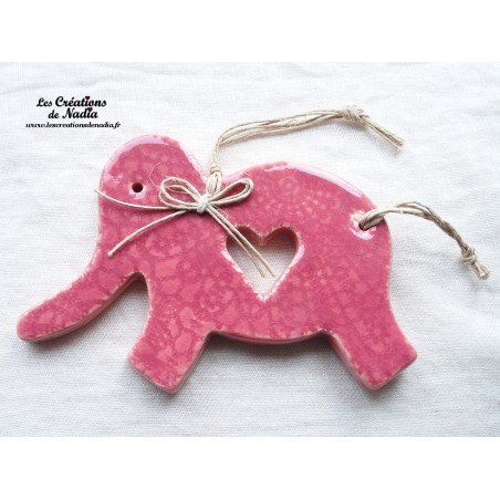 Dumbo l'éléphant couleur rose bonbon, en céramique
