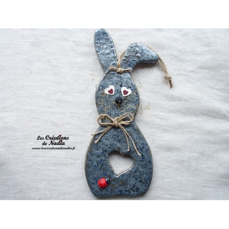 Lapin en céramique couleur gris métal, à suspendre