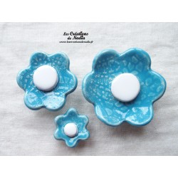 Poppies fleurs en céramique pour les jardinières, série de trois fleurs bleu lagon
