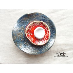 Fleur en céramique à coroles petit modèle, couleur bleu gris métal, rouge, blanc
