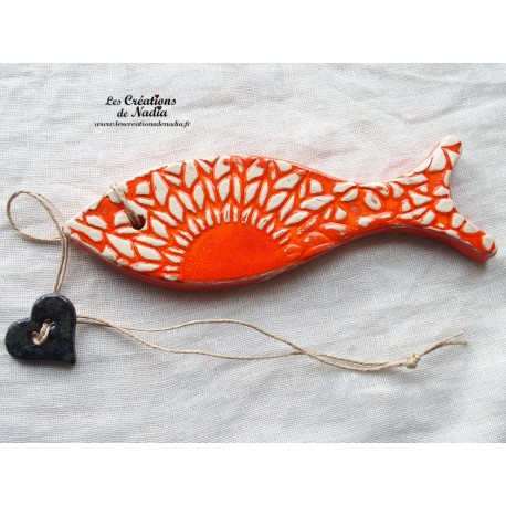Coeur de pirate le poisson en céramique, couleur orange, à suspendre