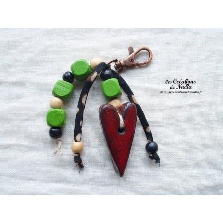 Grigri bijoux de sac ou porte clefs coeur couleur rouge piment