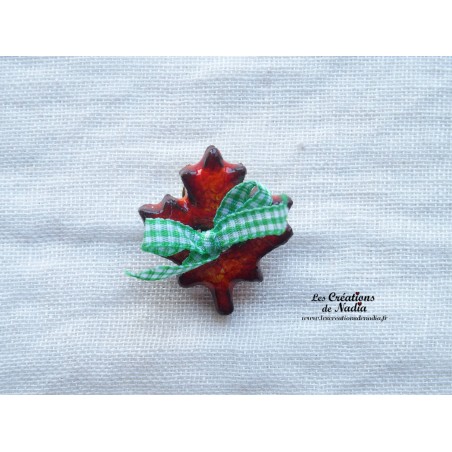 Pin's feuille d'érable rouge en céramique Pin's feuille d'érable rouge en céramique