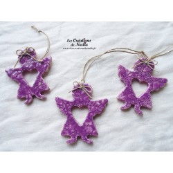 Ange au coeur lilas en céramique