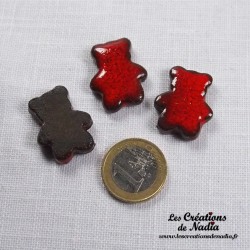 Sujet ourson rouge piment en céramique