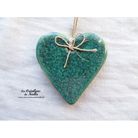 Coeur Katele en céramique, couleur vert bouteille, à accrocher Coeur Katele en céramique, couleur vert bouteille, à accrocher