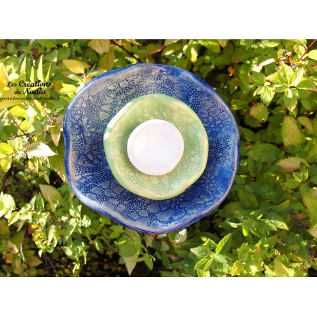 Fleur en céramique à corolles petit modèle, couleur bleu outremer, vert amande et blanc