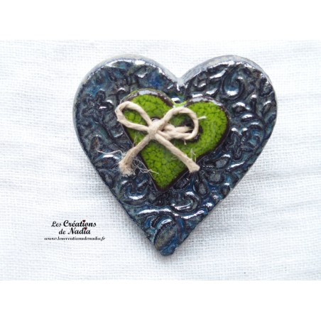 Broche coeur en céramique couleur gris métal Broche coeur en céramique couleur gris métal