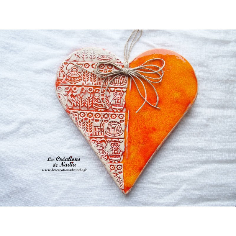 Coeur Hansi orange, impression Alsace, en céramique à suspendre
