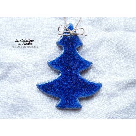 Sapin couleur bleu outremer en céramique Sapin couleur bleu outremer en céramique