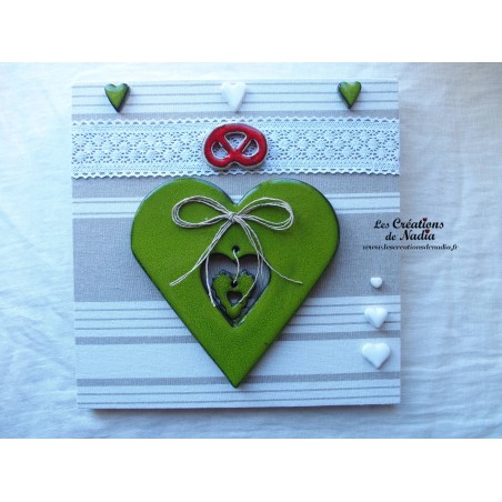 Tableau coeur Hansi en céramique couleur vert reinette Tableau coeur Hansi en céramique couleur vert reinette