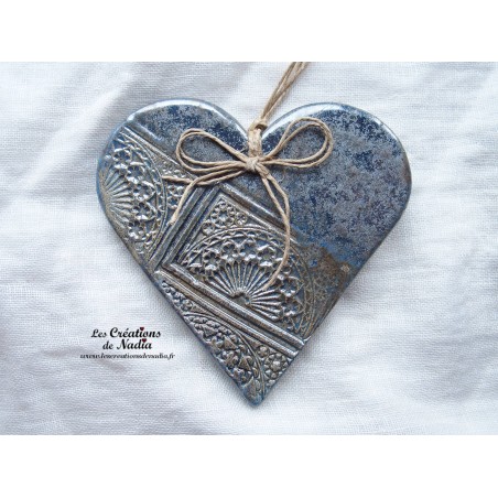 Coeur Liesel en faïence à suspendre, couleur bleu gris métal, impression rosace Coeur Liesel en faïence à suspendre, couleur bleu gris métal, impression rosace