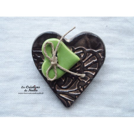 Broche coeur en céramique couleur crème brûlée Broche coeur en céramique couleur crème brûlée