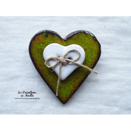 Broche coeur en céramique couleur vert mousse Broche coeur en céramique couleur vert mousse