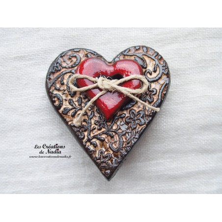 Broche coeur en céramique couleur bicolore crème, impression fine dentelle Broche coeur en céramique couleur bicolore crème, impression fine dentelle