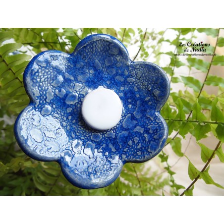 Poppies fleur en céramique pour les jardinières, grand modèle, couleur bleu outremer et blanc Poppies fleur en céramique pour les jardinières, grand modèle, couleur bleu outremer et blanc