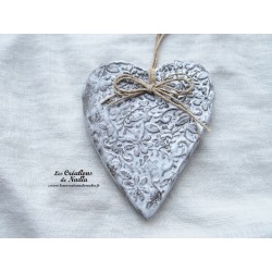 Coeur Lina en faïence, couleur Elsass café, impression fine dentelle