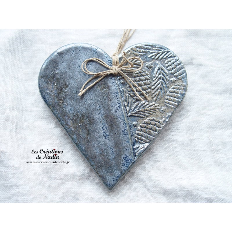 Coeur Liesel bleu gris métal, impression pommes de pin
