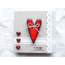 Tableau coeur allongé rouge en céramique