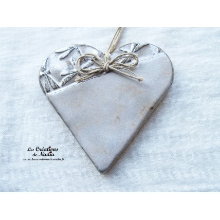 Coeur Liesel couleur marron givré, impression libellules, coeur à suspendre Coeur Liesel couleur marron givré, impression libellules, coeur à suspendre
