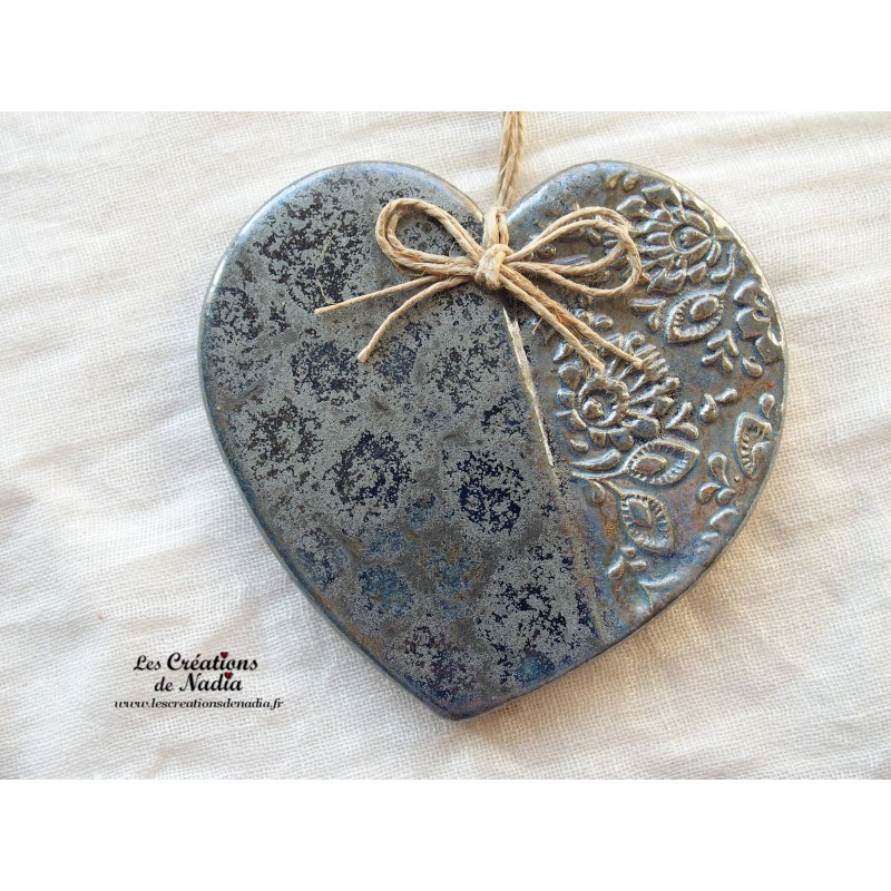 Coeur Augustine en poterie, couleur bleu gauloise, à accrocher
