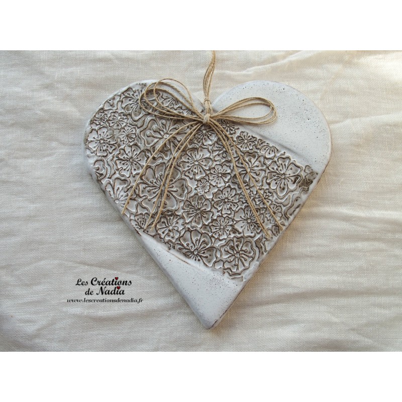 Coeur Hansi en céramique, couleur elsass café et blanc glacé, impression capucines