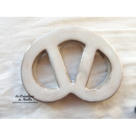 Bretzel dessous de plat en céramique vert émeraude Bretzel dessous de plat en céramique vert émeraude