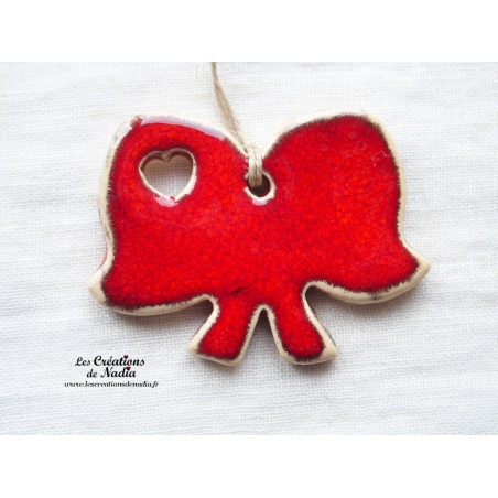 Coiffe alsacienne en céramique, couleur rot und wiss, à suspendre Coiffe alsacienne en céramique, couleur rot und wiss, à suspendre