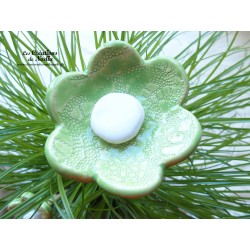 Poppies fleurs en céramique pour les jardinières, série de trois fleurs vert amande