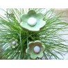 Poppies fleurs en céramique pour les jardinières, série de trois fleurs vert amande Poppies fleurs en céramique pour les jardinières, série de trois fleurs vert amande