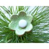 Poppies fleurs en céramique pour les jardinières, série de trois fleurs vert amande Poppies fleurs en céramique pour les jardinières, série de trois fleurs vert amande