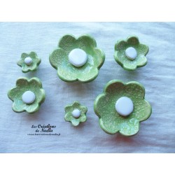 Poppies fleurs en céramique pour les jardinières, série de trois fleurs vert amande