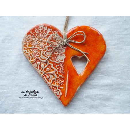 Coeur en faïence couleur bicolore , impression fleurs de capucines, céramique à suspendre